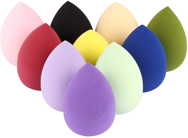 Make-up sponges for blending bodypaint for cosplay
