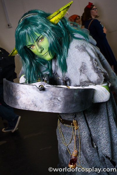 Nott the Brave cosplay from Critical Role is armed and dangerous with a custom-built crossbow.