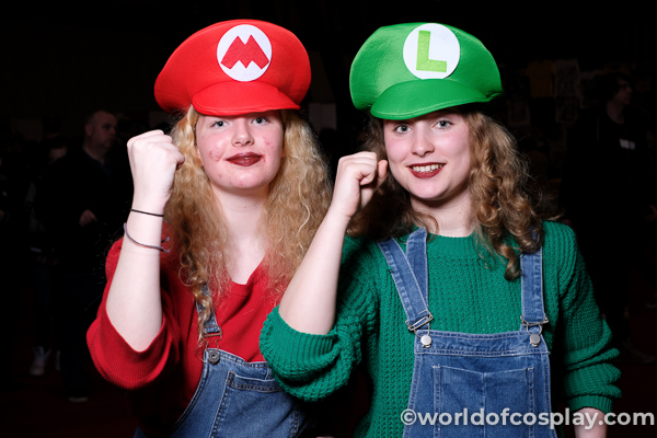 SuperMario cosplay
 Mario and Luigi. 