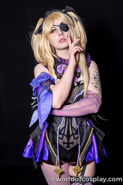 Genshin Impact’s Fischl character cosplay