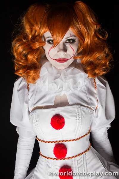 A brilliant be-wigged Pennywise cosplay