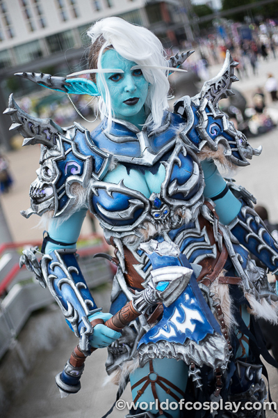 Amazing cosplayer wearing arm socks