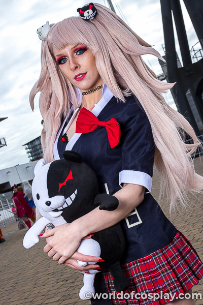 Blue-eyed Junko Enoshima