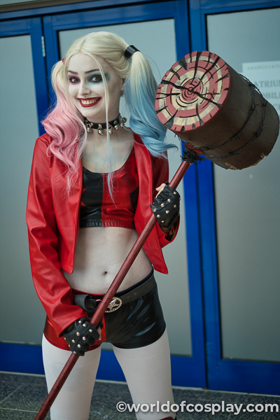 World of Cosplay ambassador @infamous_tyler_ann looks awesome as a mallet-toting Harley Quinn at MCM Birmingham Comic Con March 2019.